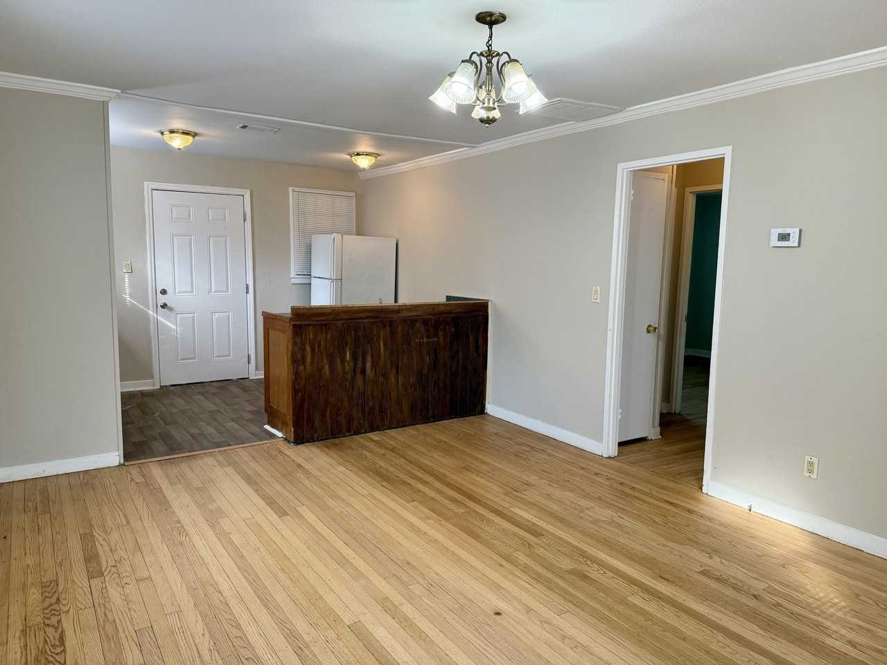 2550 Lyman St - Photo 6 of 17