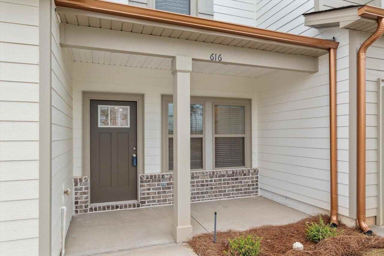 616 Hope St - Photo 2 of 38