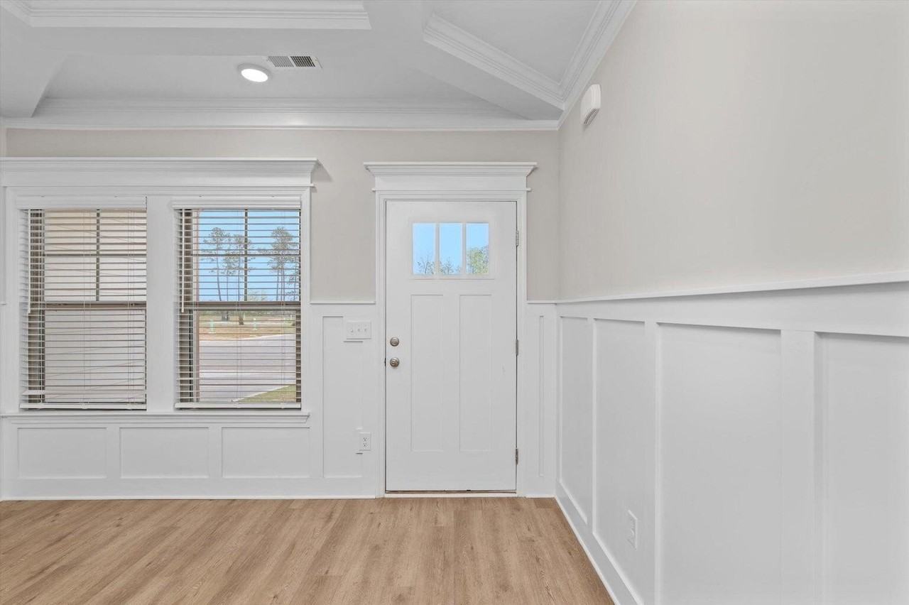 616 Hope St - Photo 4 of 38