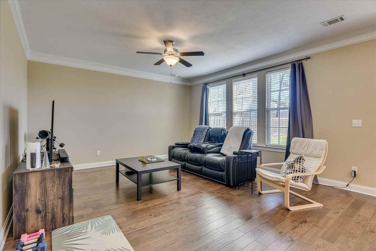 150 Caroleton Dr - Photo 7 of 33