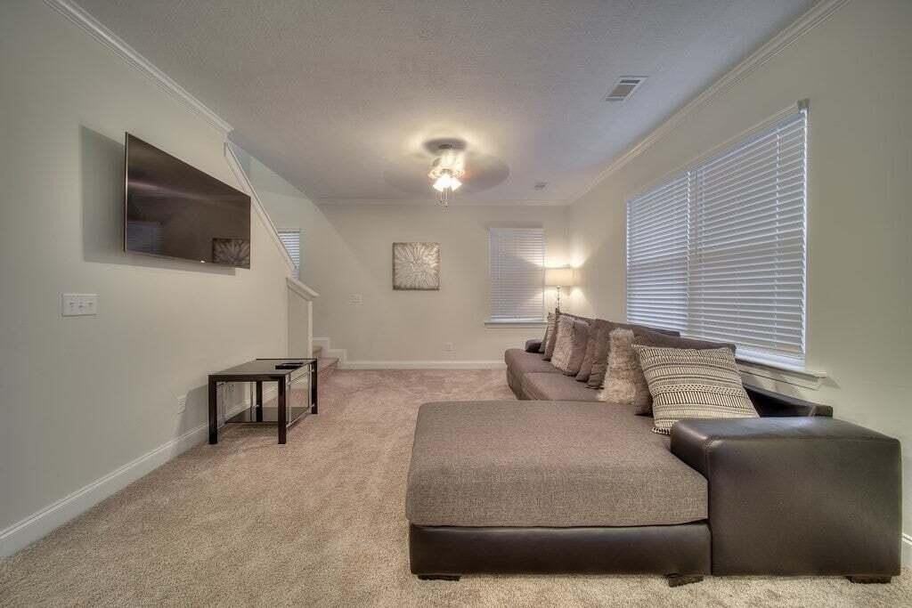 710 Red Cedar Ct - Photo 5 of 28