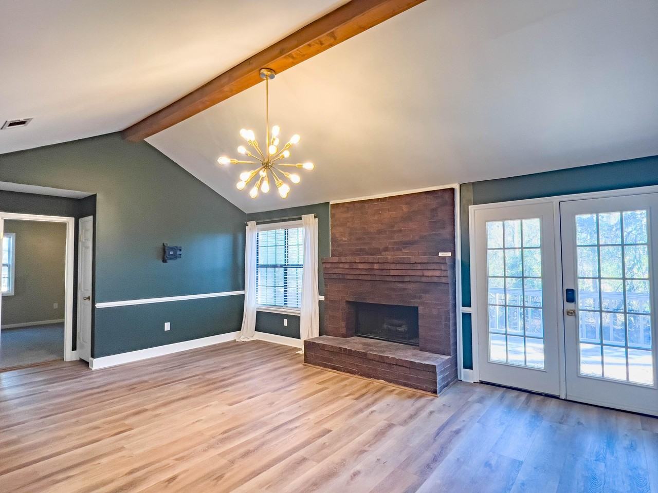 4196 Hedgerow Ln - Photo 2 of 28