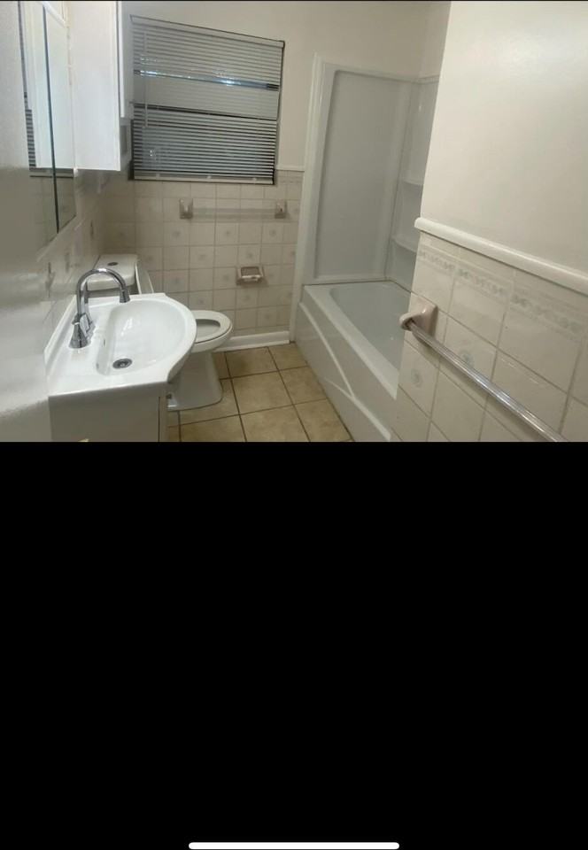 2042 Fernwood Cir - Photo 4 of 15