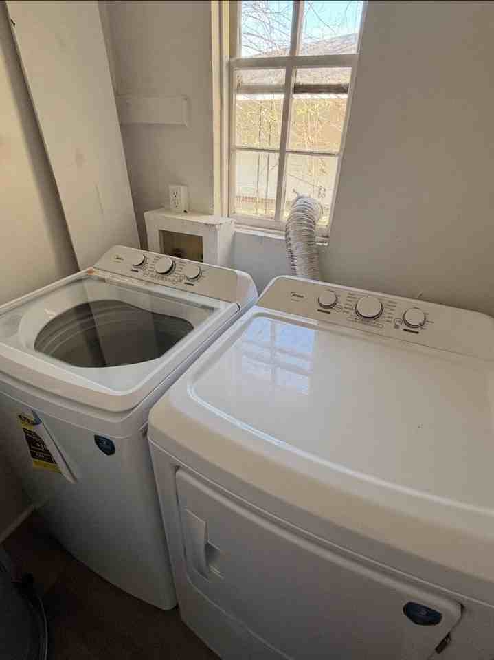 213 Japonica Ave - Photo 5 of 12