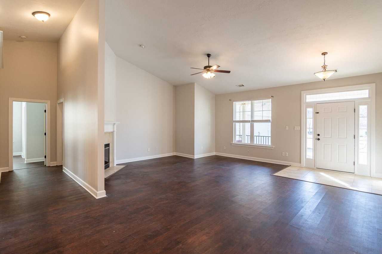 1204 Stone Meadows Ct - Photo 5 of 28