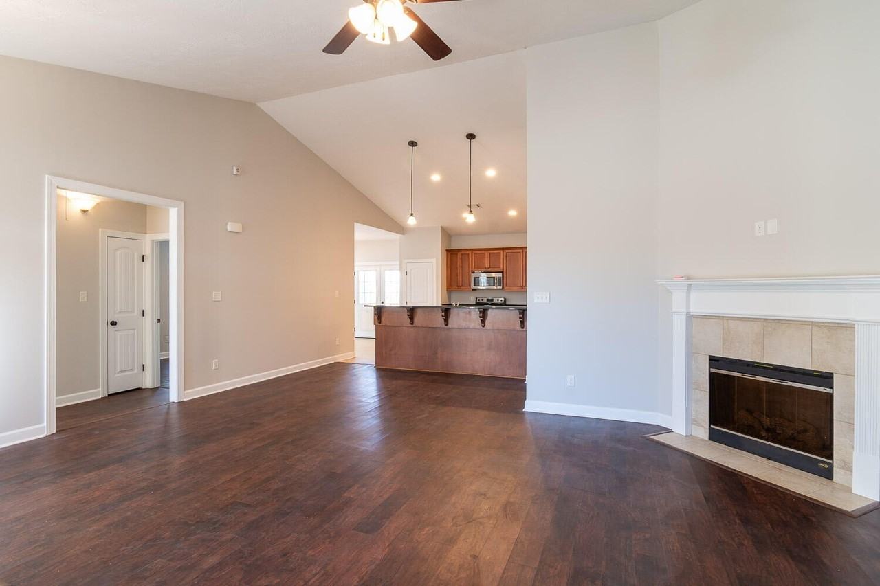 1204 Stone Meadows Ct - Photo 7 of 28