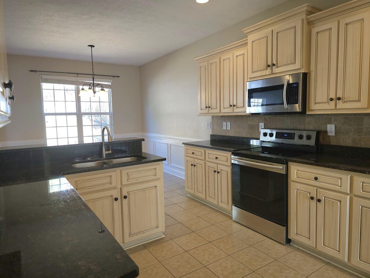 3022 Kilknockie Dr - Photo 5 of 20