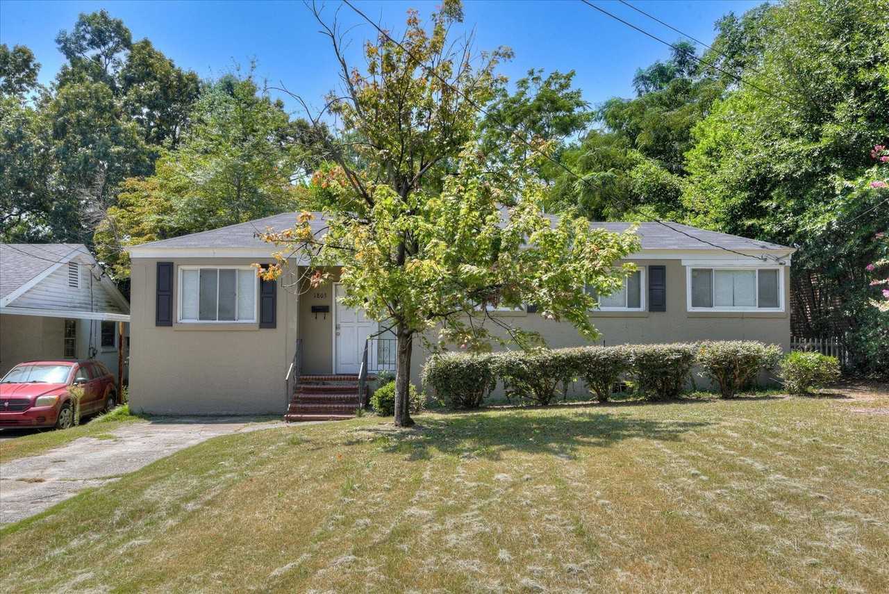 1803 Heath St - Photo 2 of 41