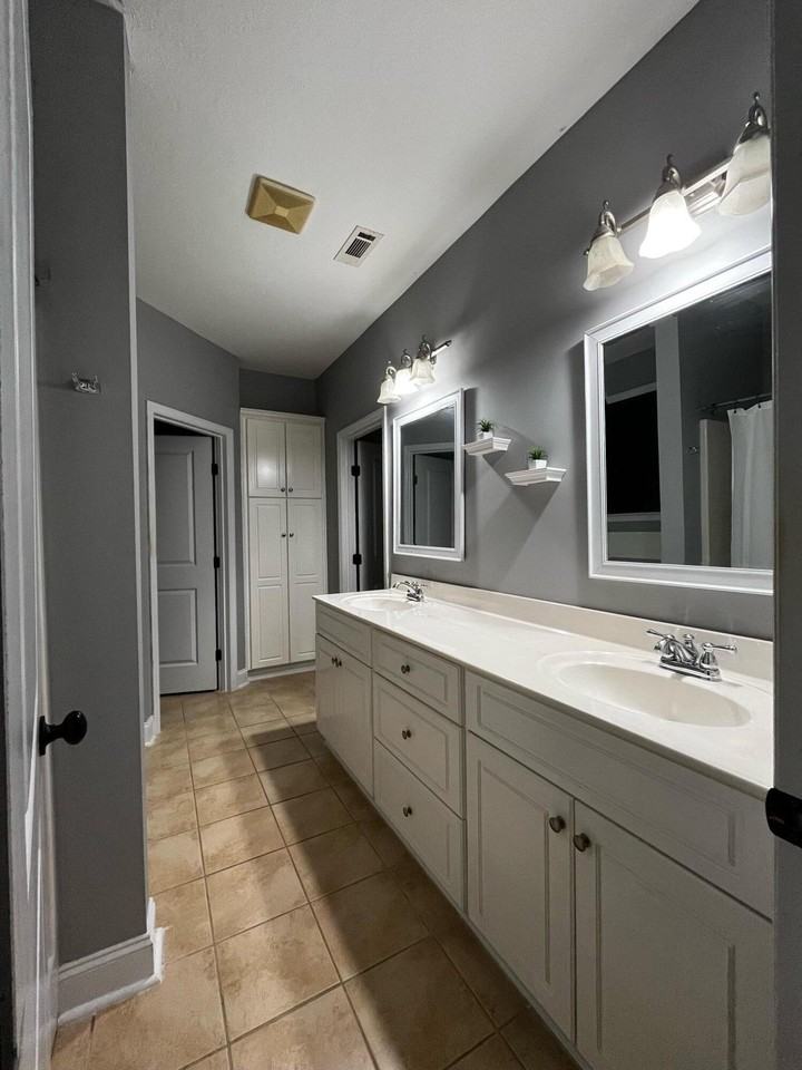 1100 Autumn Blaze Ln - Photo 6 of 16