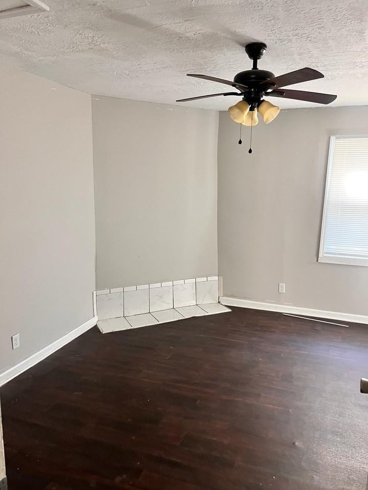 1621 12th St - Photo 5 of 36