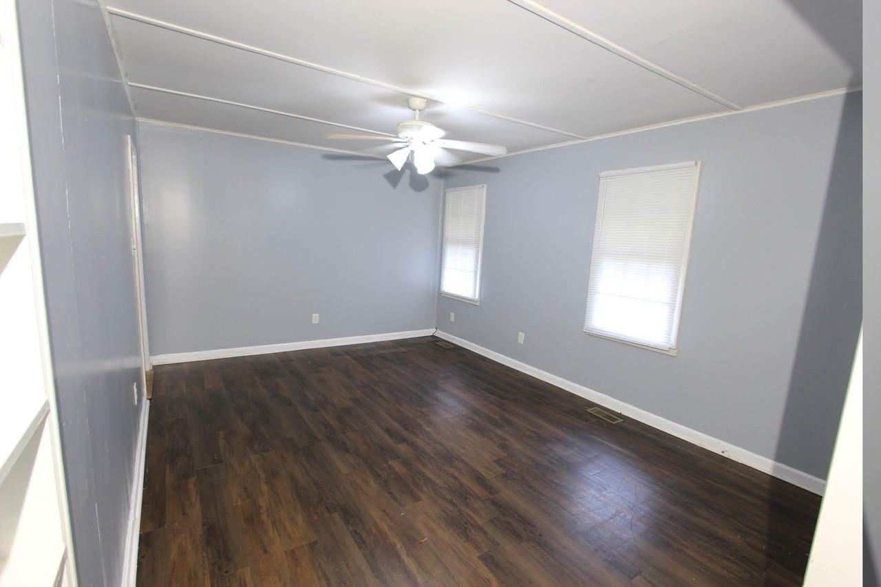 934 Bluebird Rd - Photo 4 of 19