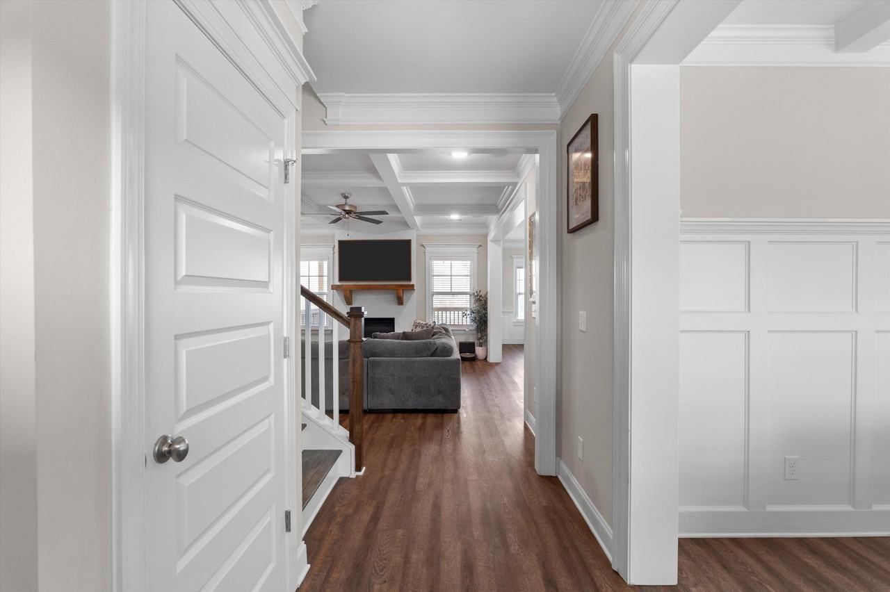 3476 Hilltop Trl - Photo 6 of 50