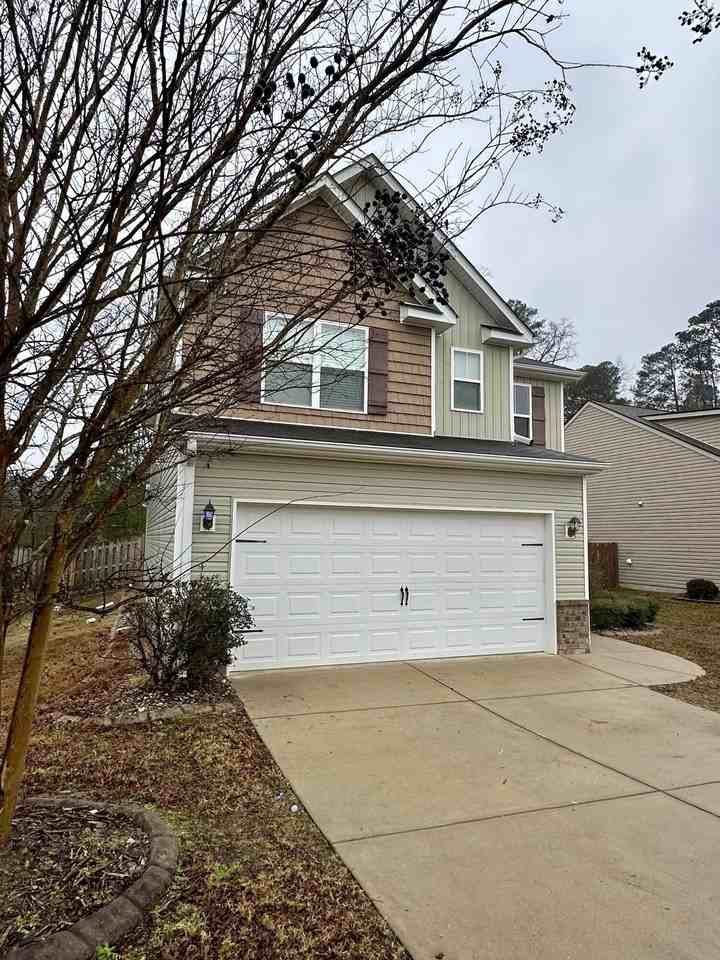 2455 Newbury Ave - Photo 2 of 19