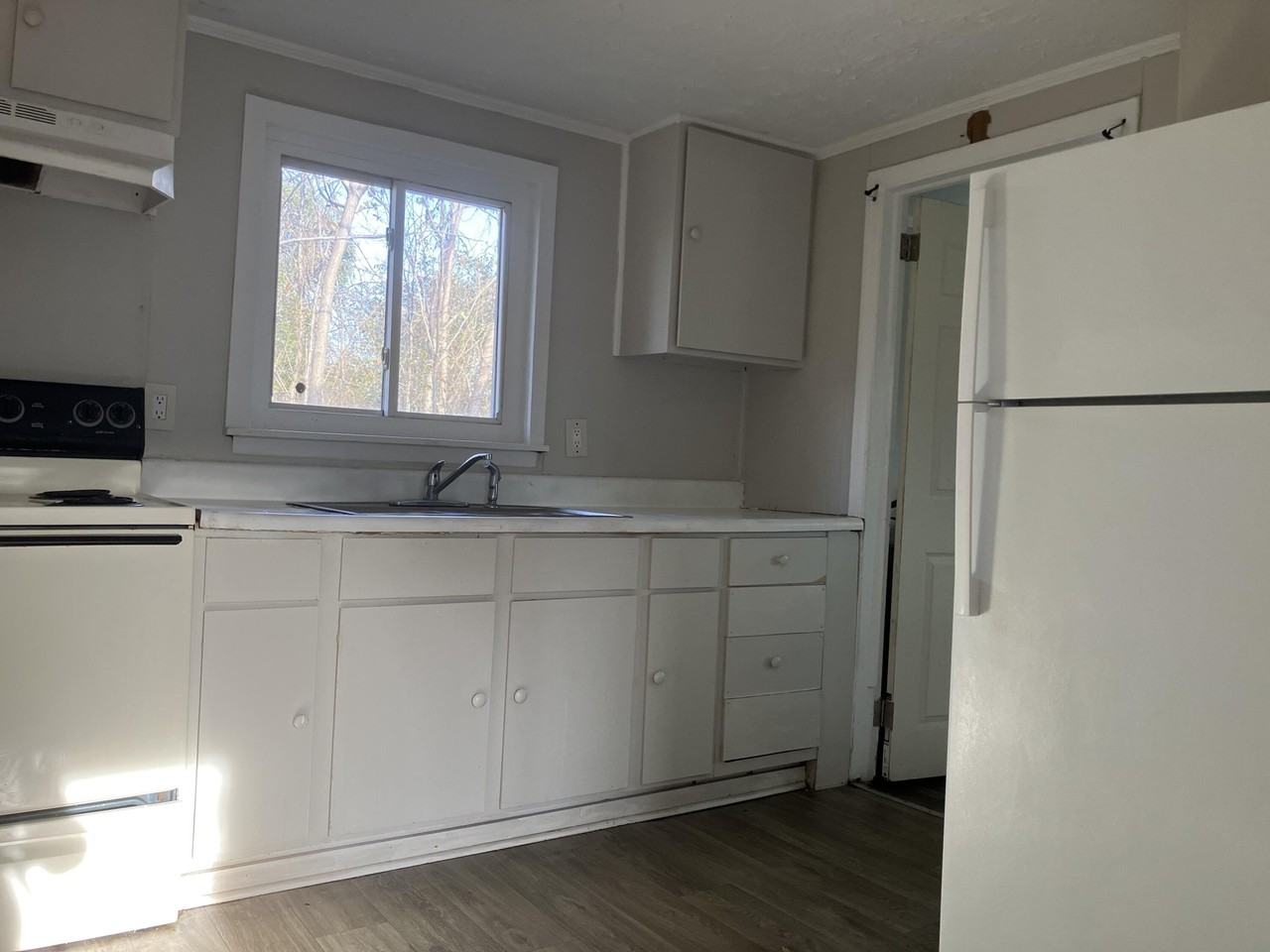 1129 11th Ave - Photo 2 of 7