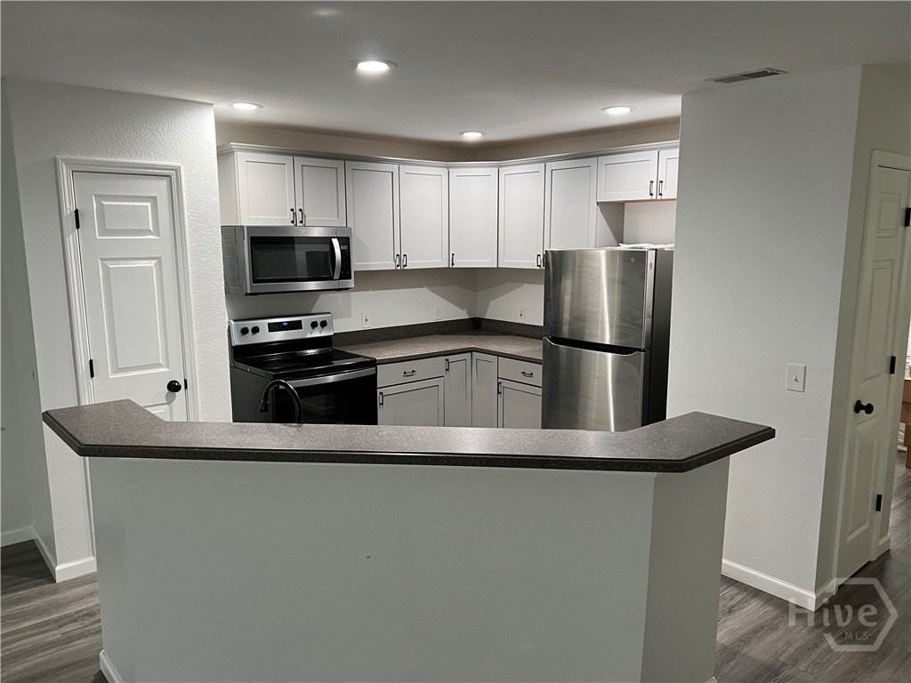 56 Ashleigh Lane - Photo 3 of 12