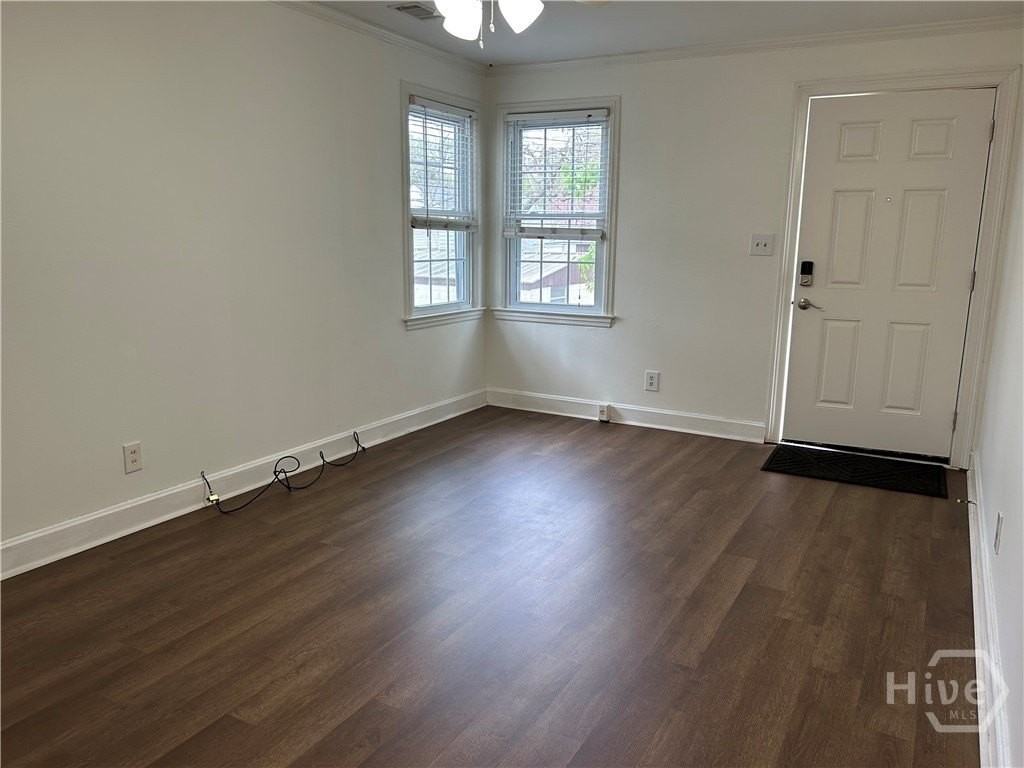 1506 E 50th St - Photo 4 of 14