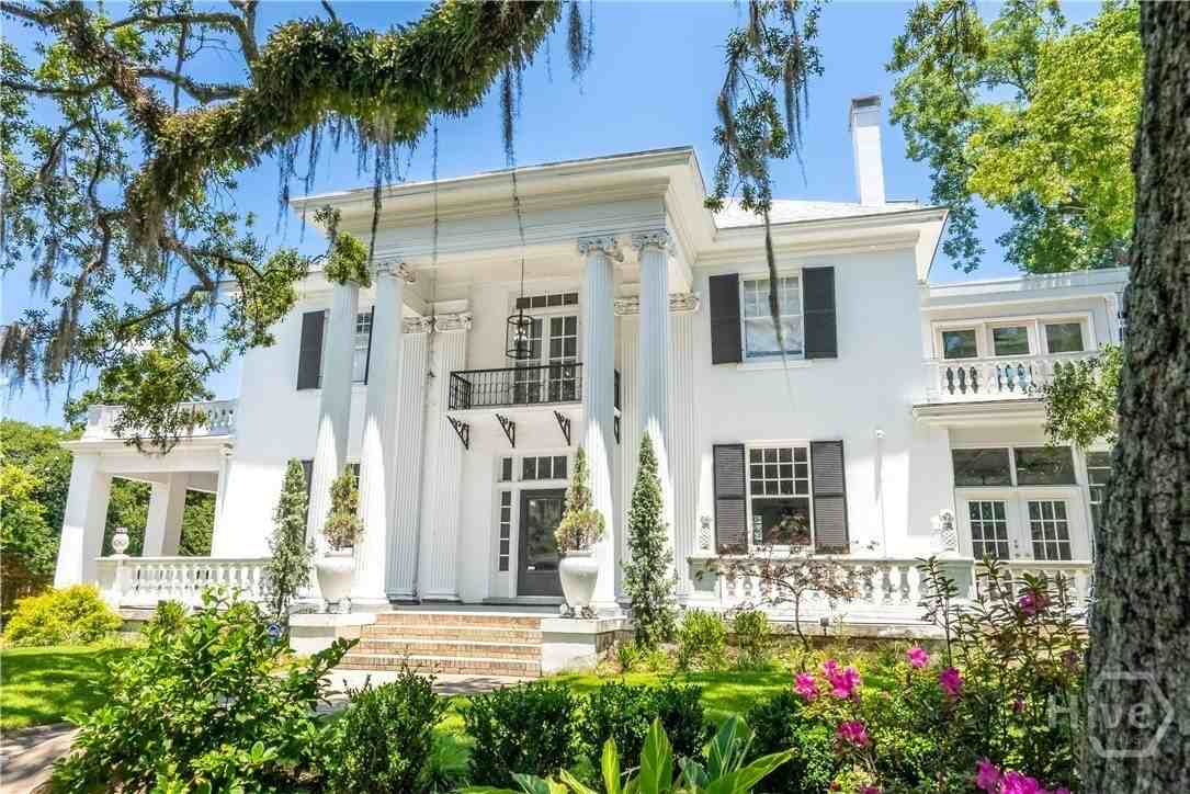 602 E Victory Dr - Photo 2 of 43