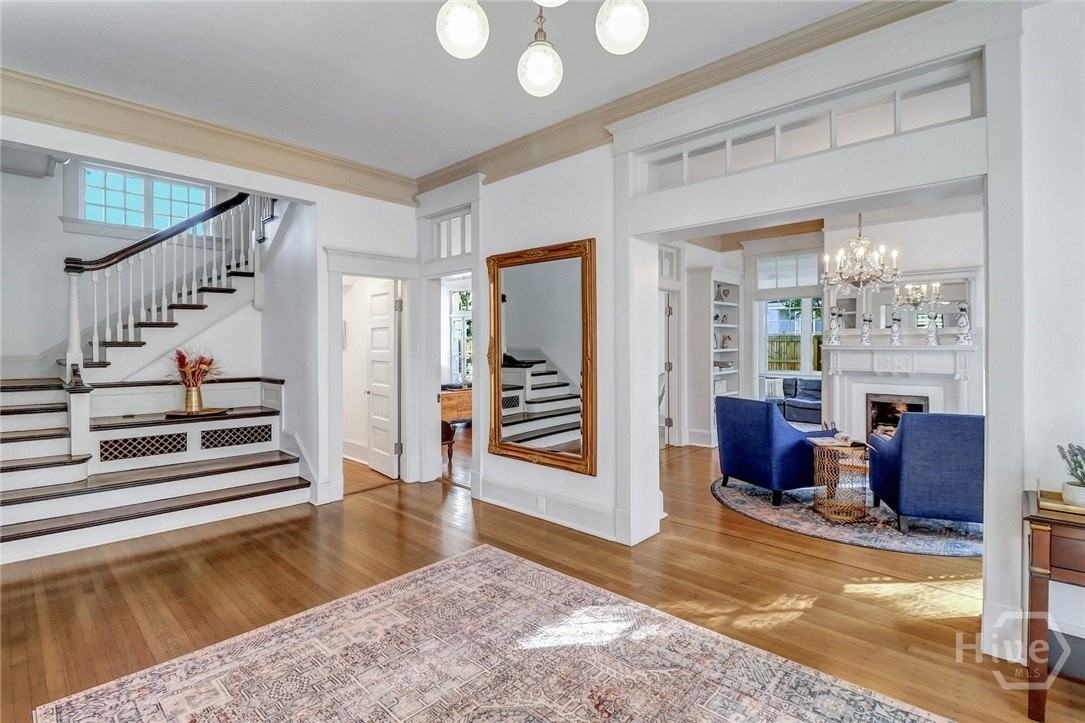 602 E Victory Dr - Photo 4 of 43