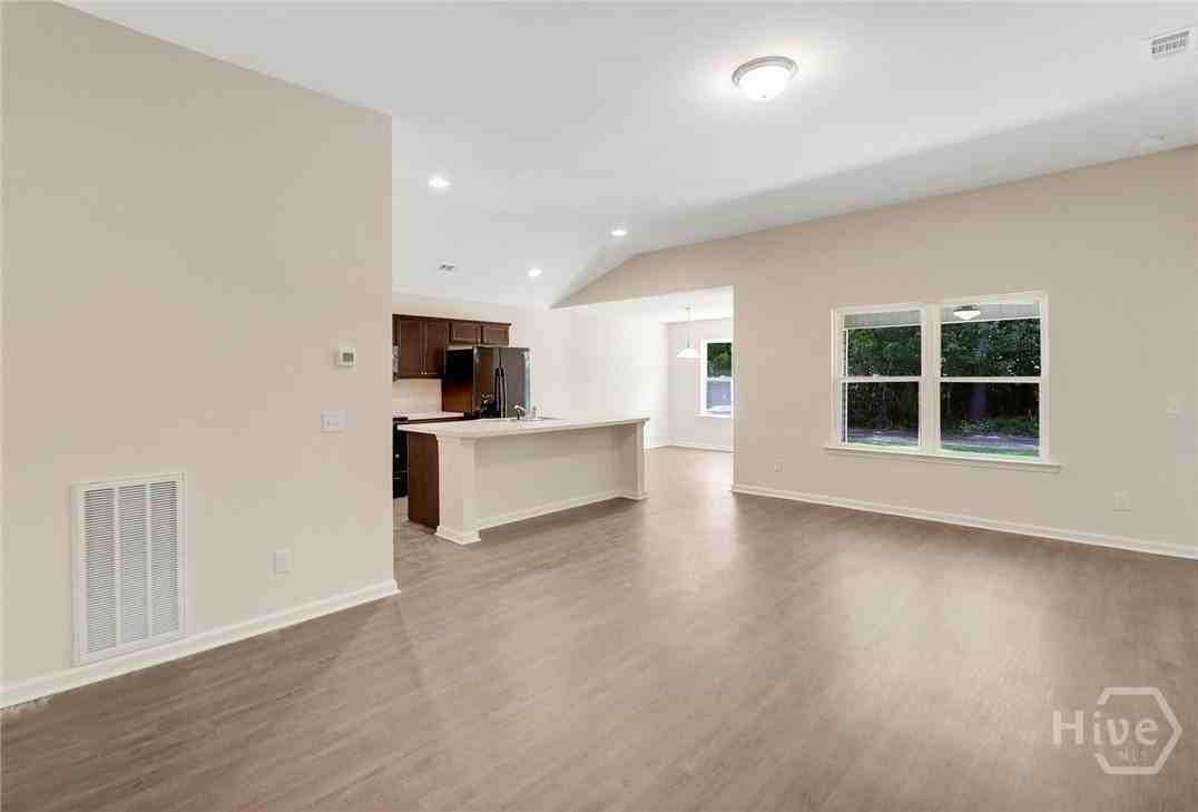 265 Willis Way - Photo 7 of 25