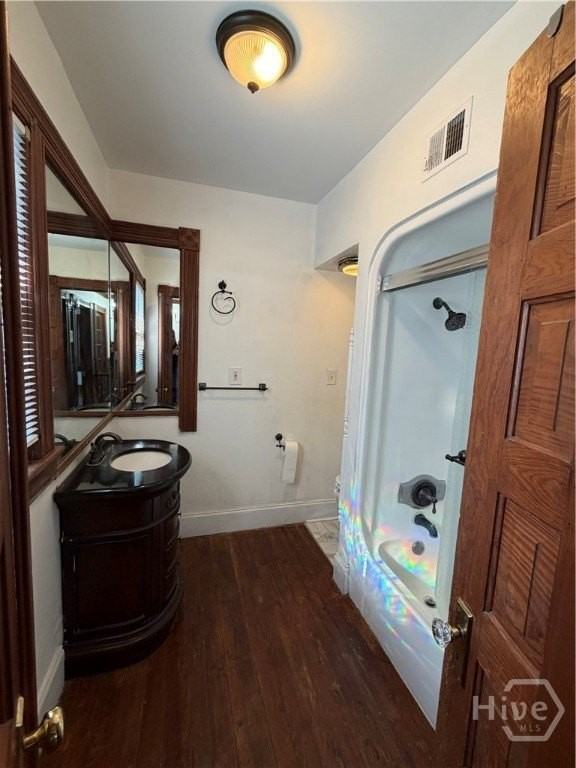 228 E Henry St Apt D #D - Photo 7 of 10