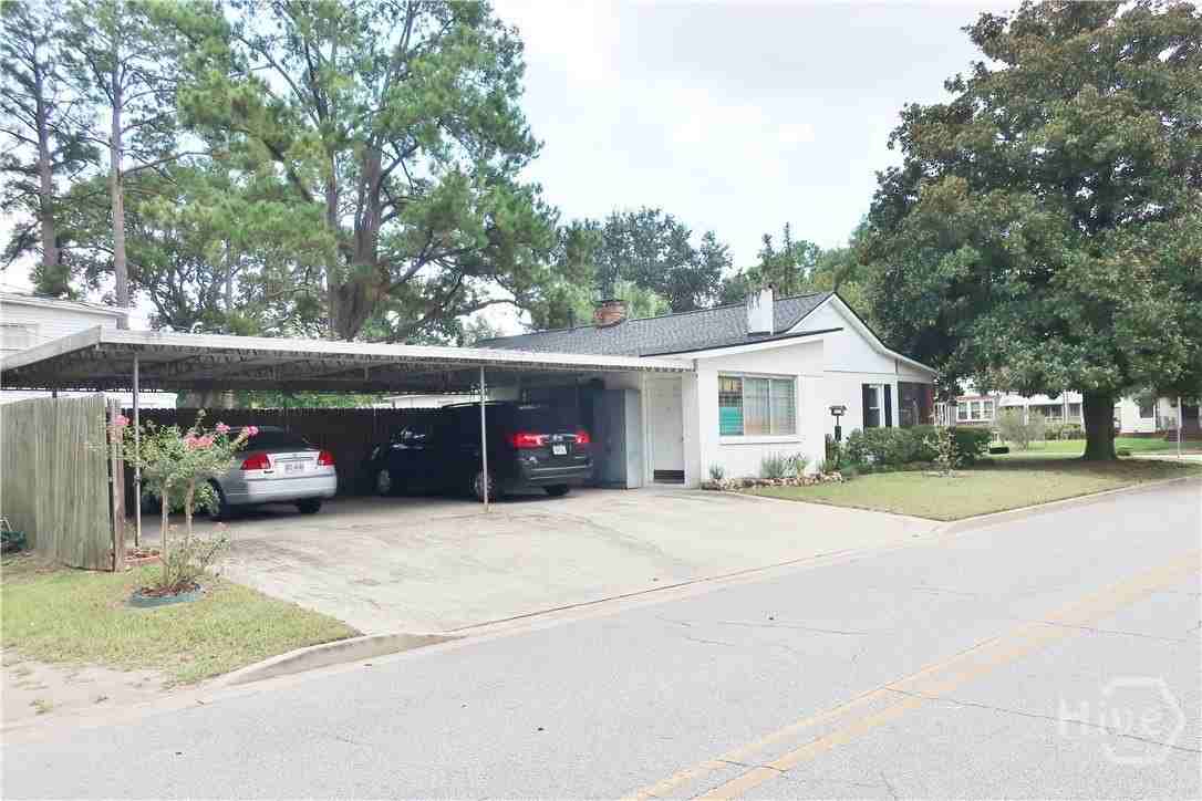 2102 E 37th St - Photo 3 of 16