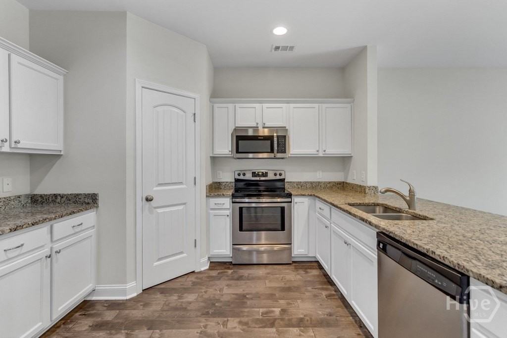 505 Ferguson Ln - Photo 3 of 17