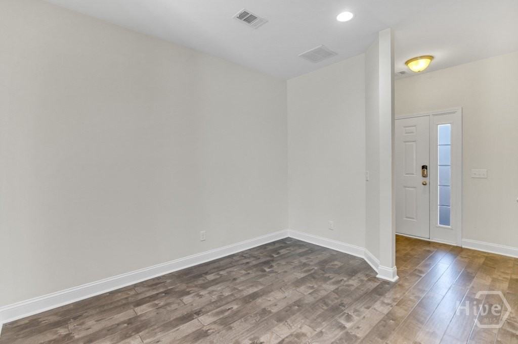 505 Ferguson Ln - Photo 5 of 17