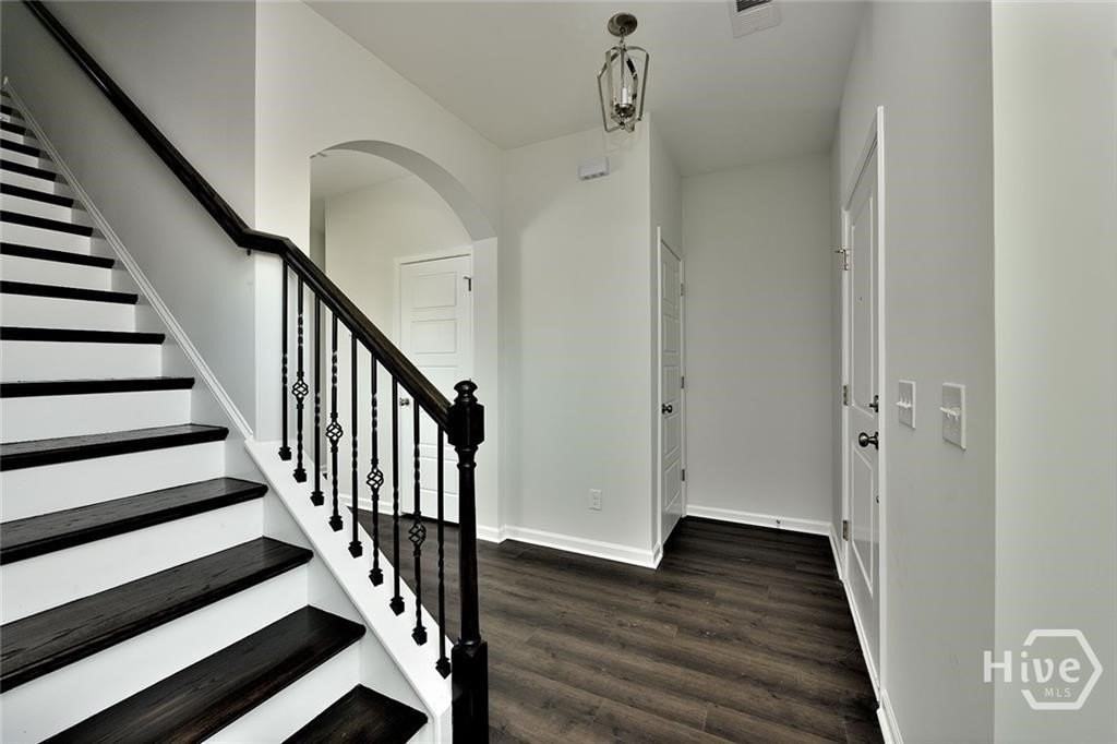 293 Mccrady Dr - Photo 3 of 29