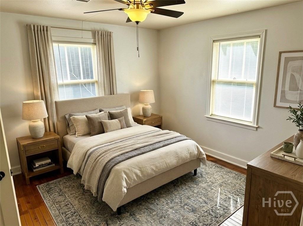 2033 California Ave - Photo 4 of 8