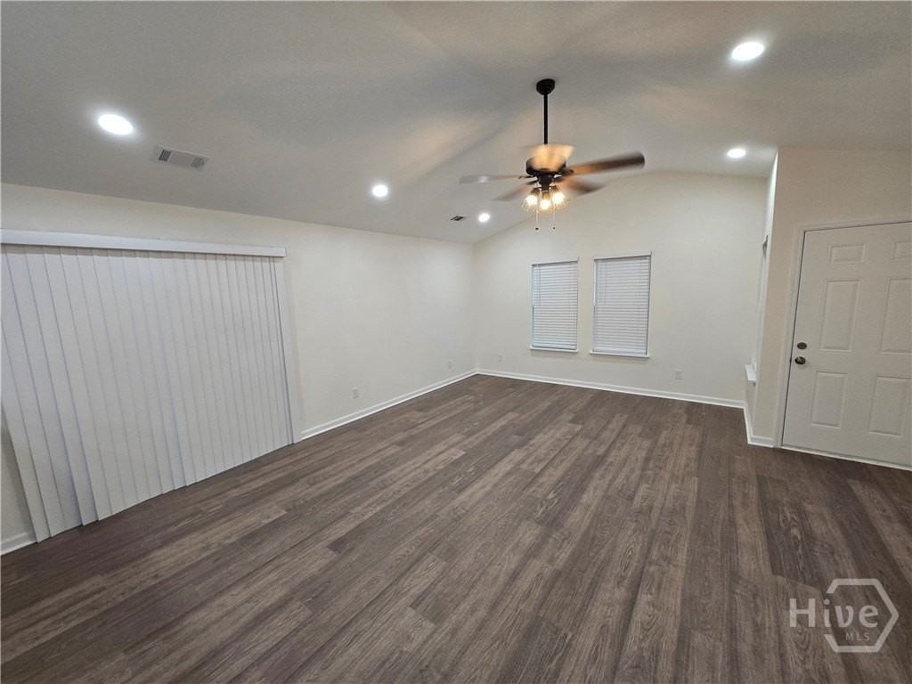 77 Tiller Way - Photo 3 of 12