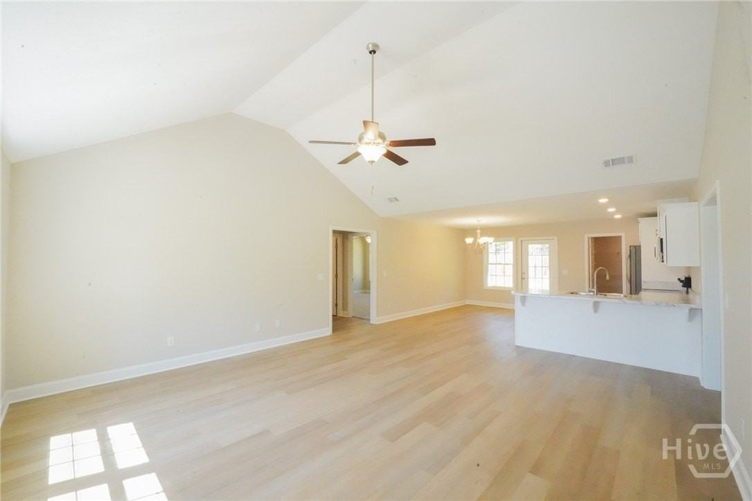 345 Tallulah Bnd - Photo 3 of 25