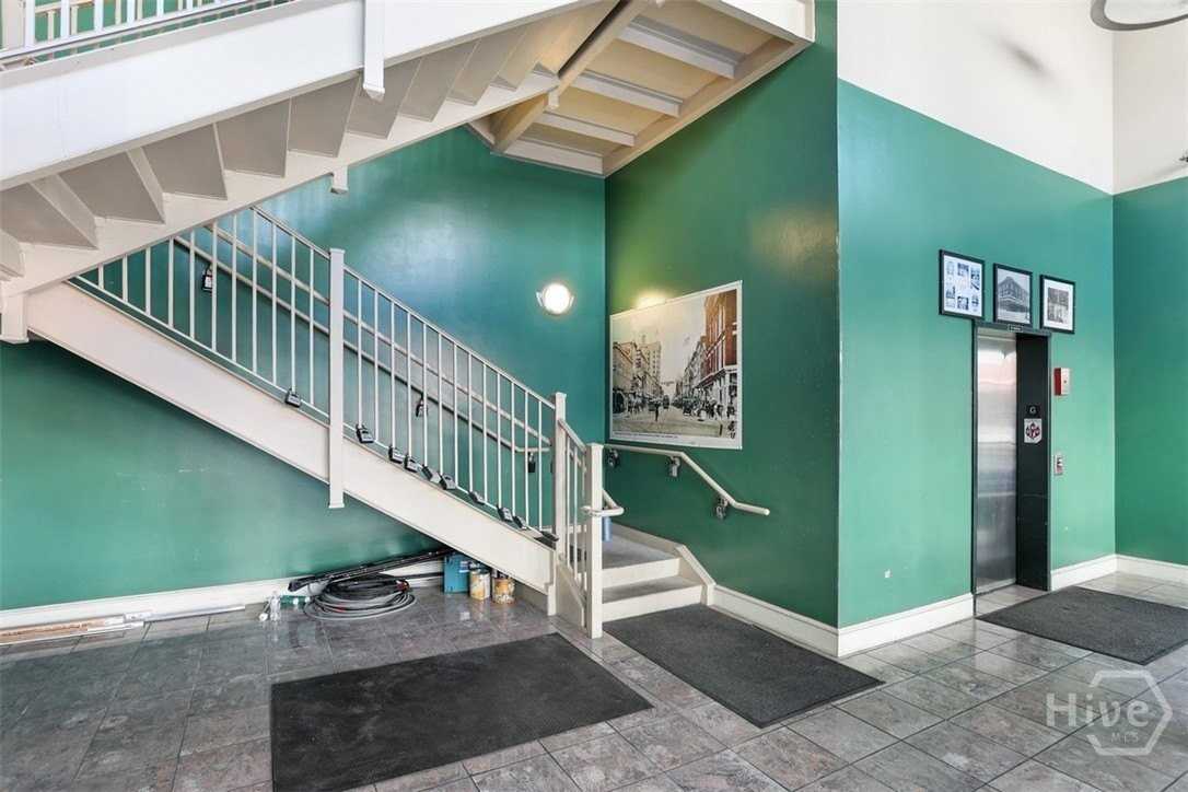 50 Barnard St Apt 203 #203 - Photo 4 of 30