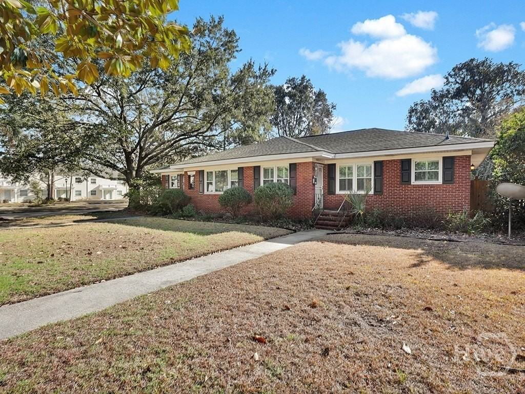 29 E 62nd St - Photo 2 of 30