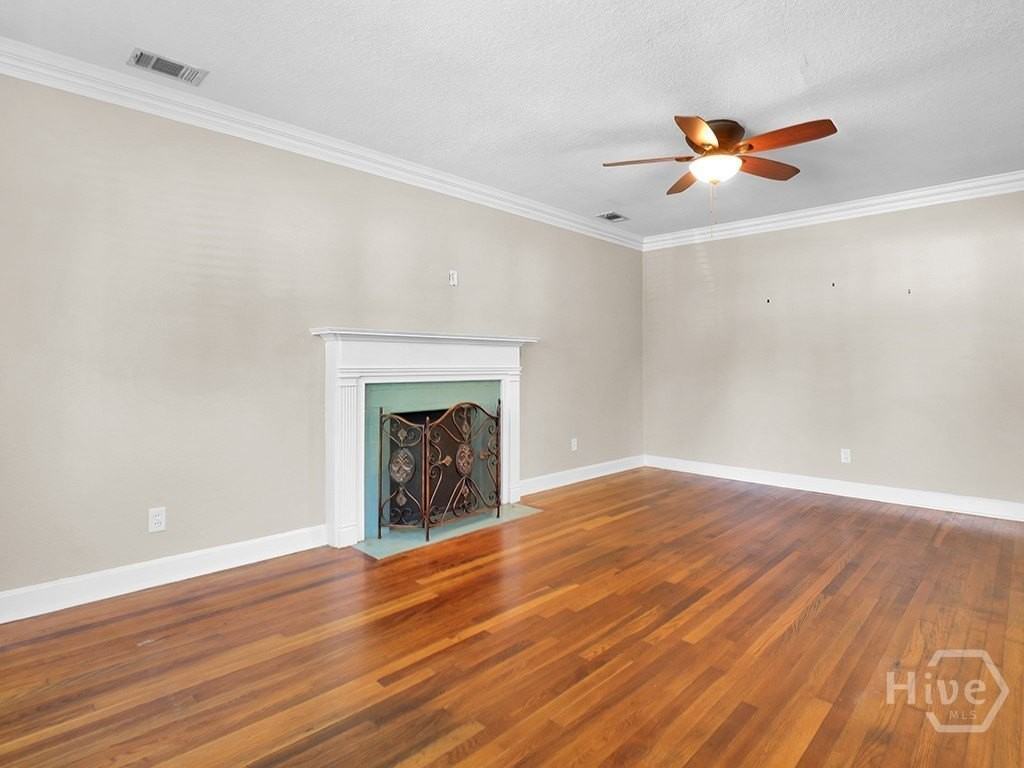 29 E 62nd St - Photo 5 of 30