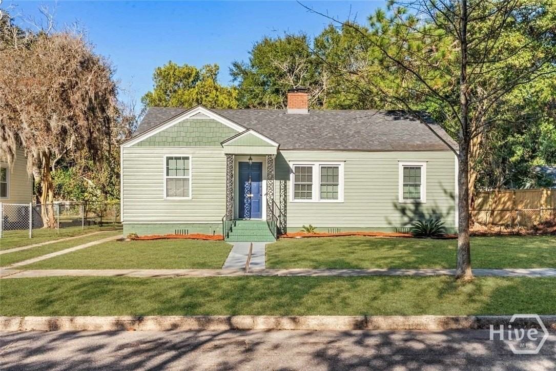 2140 E 42nd St - Photo 2 of 25