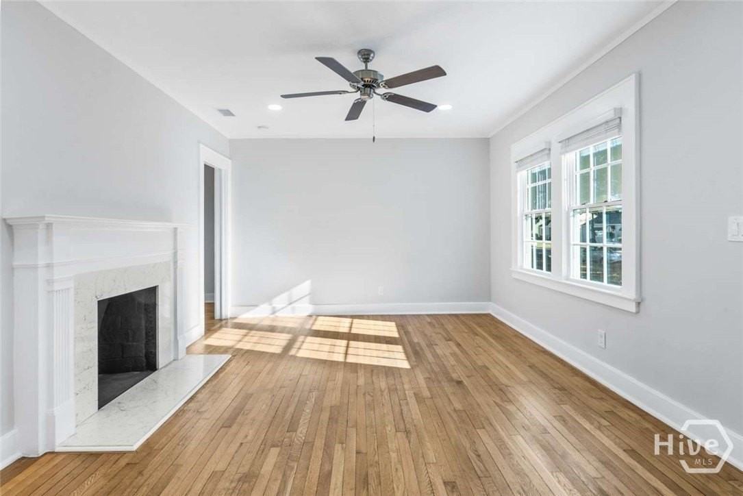 2140 E 42nd St - Photo 5 of 25