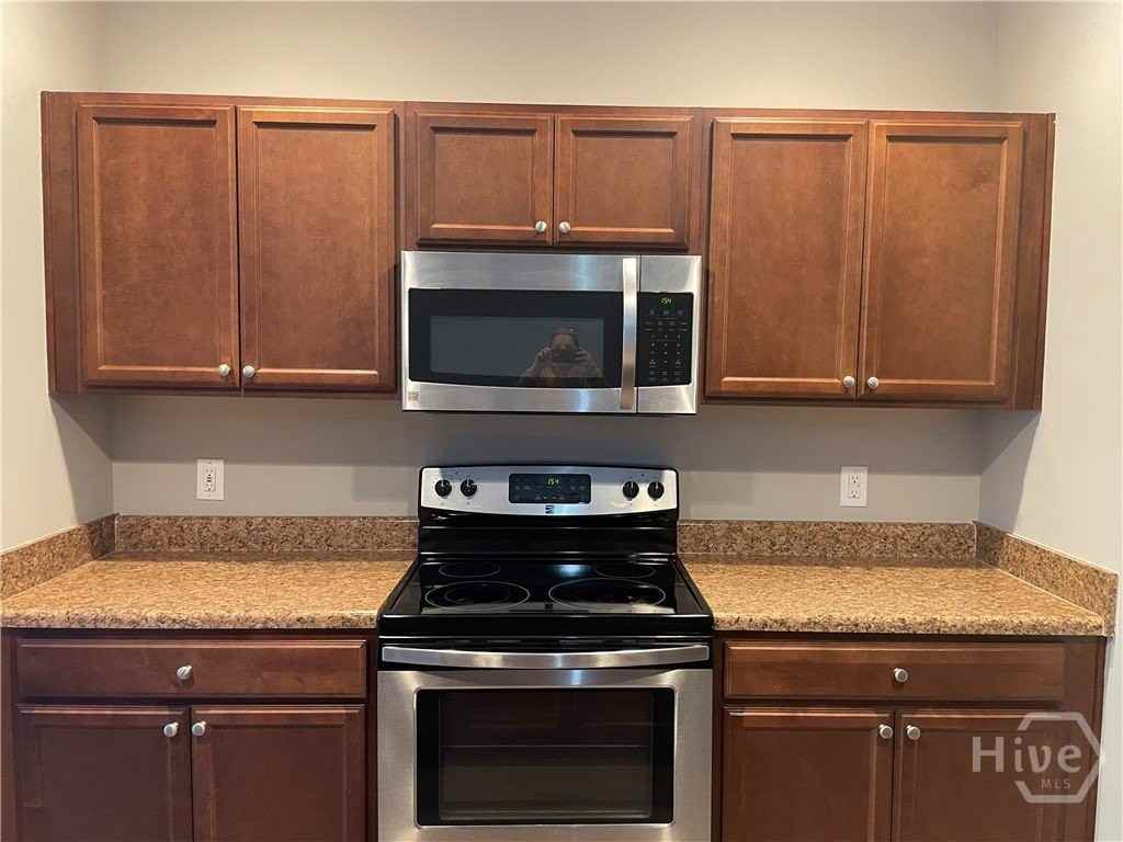 110 Cantle Dr - Photo 3 of 17