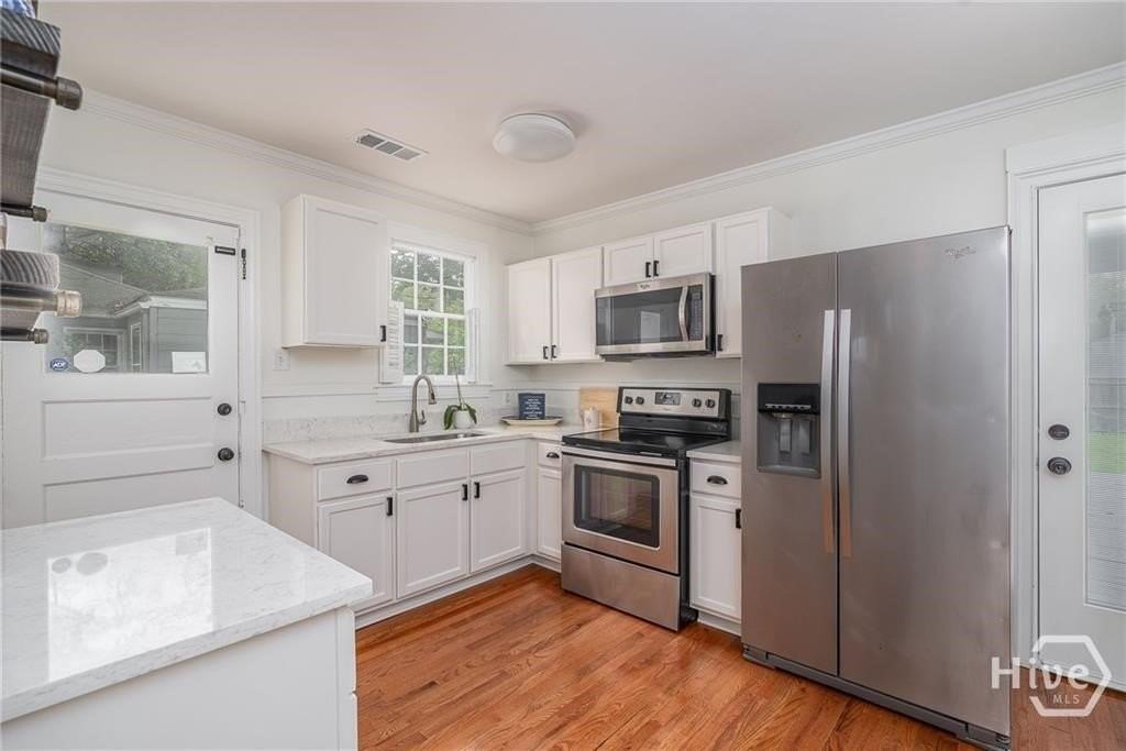 2220 E 38th St - Photo 7 of 12