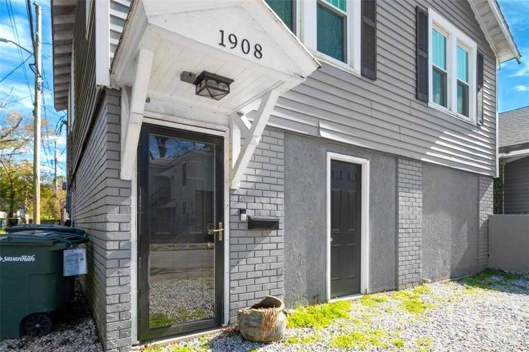 1908 Paulsen St - Photo 3 of 20