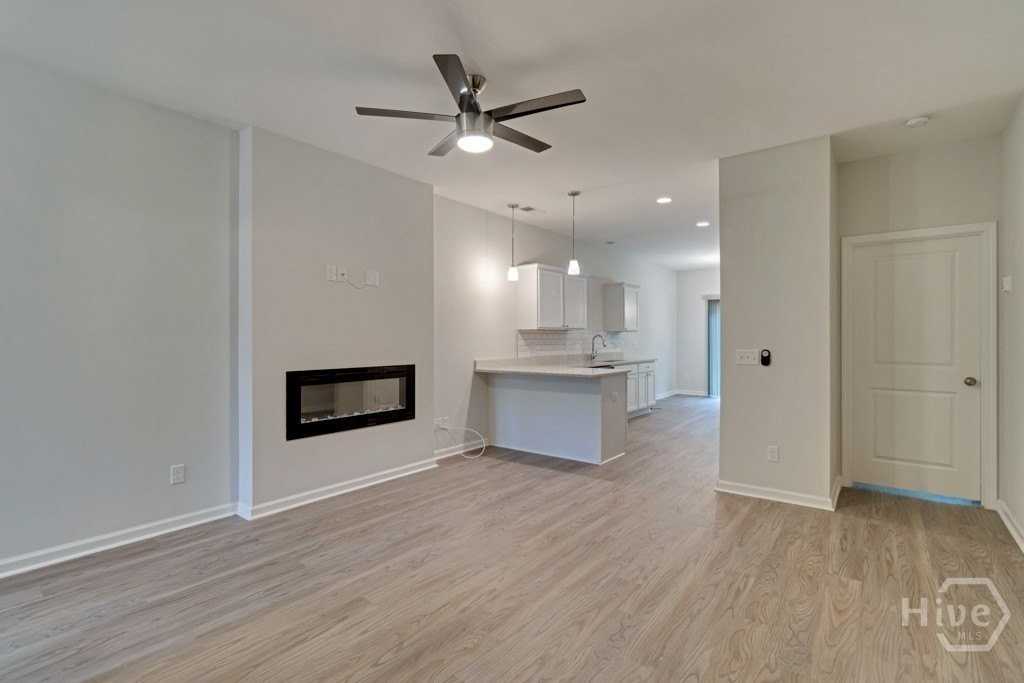 146 Bellasera Way - Photo 3 of 17