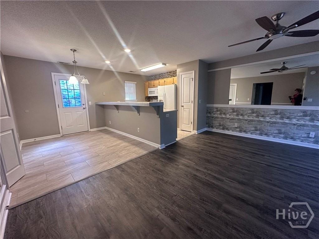 245 Rushing St - Photo 3 of 14