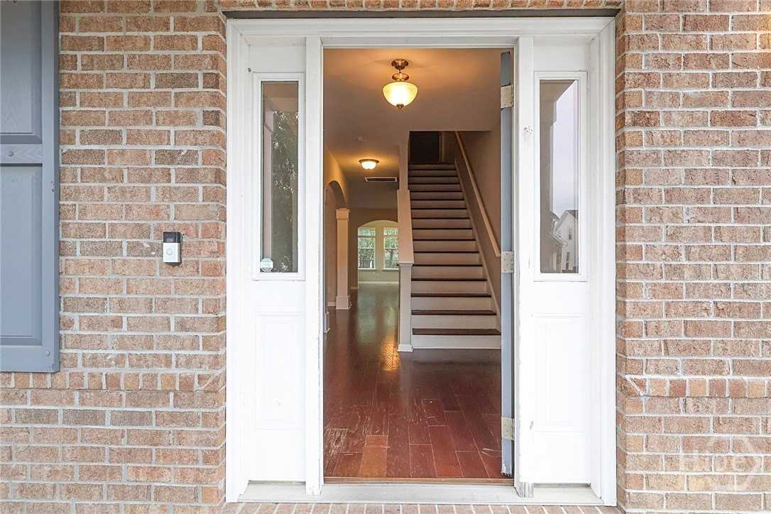 119 Winslow Cir - Photo 6 of 50