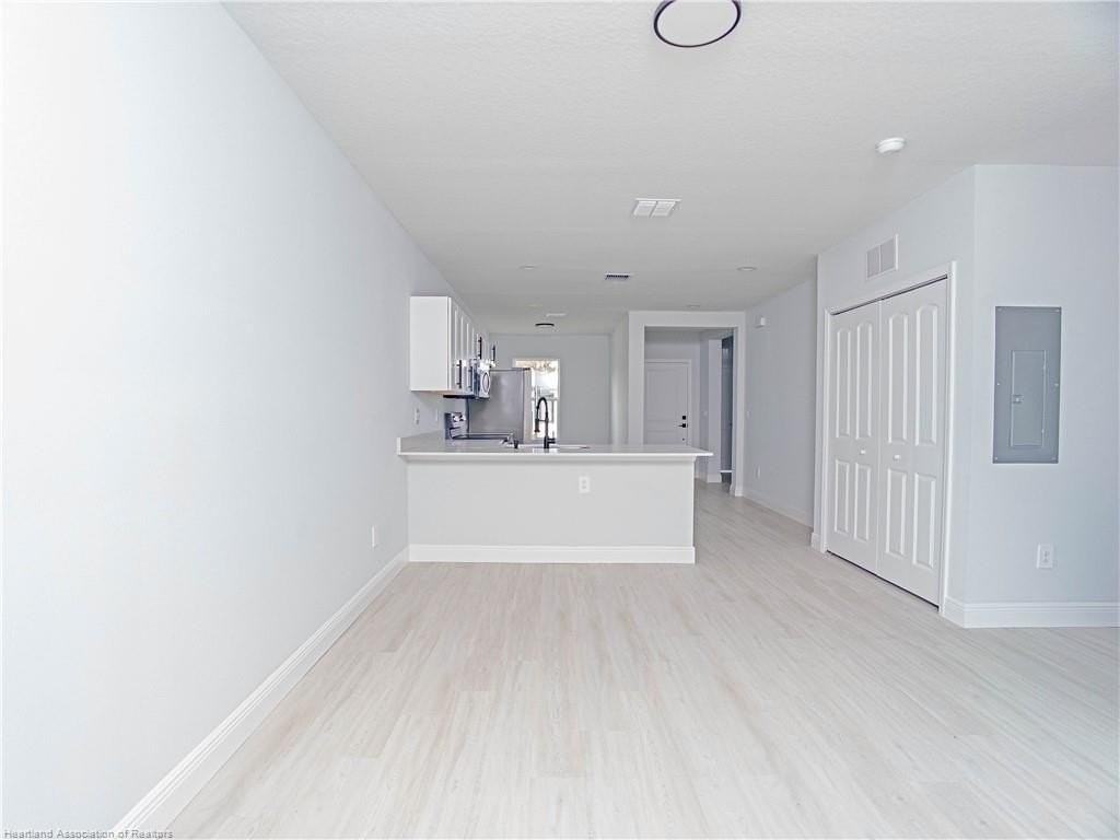 6935 Dickinson Dr - Photo 6 of 27