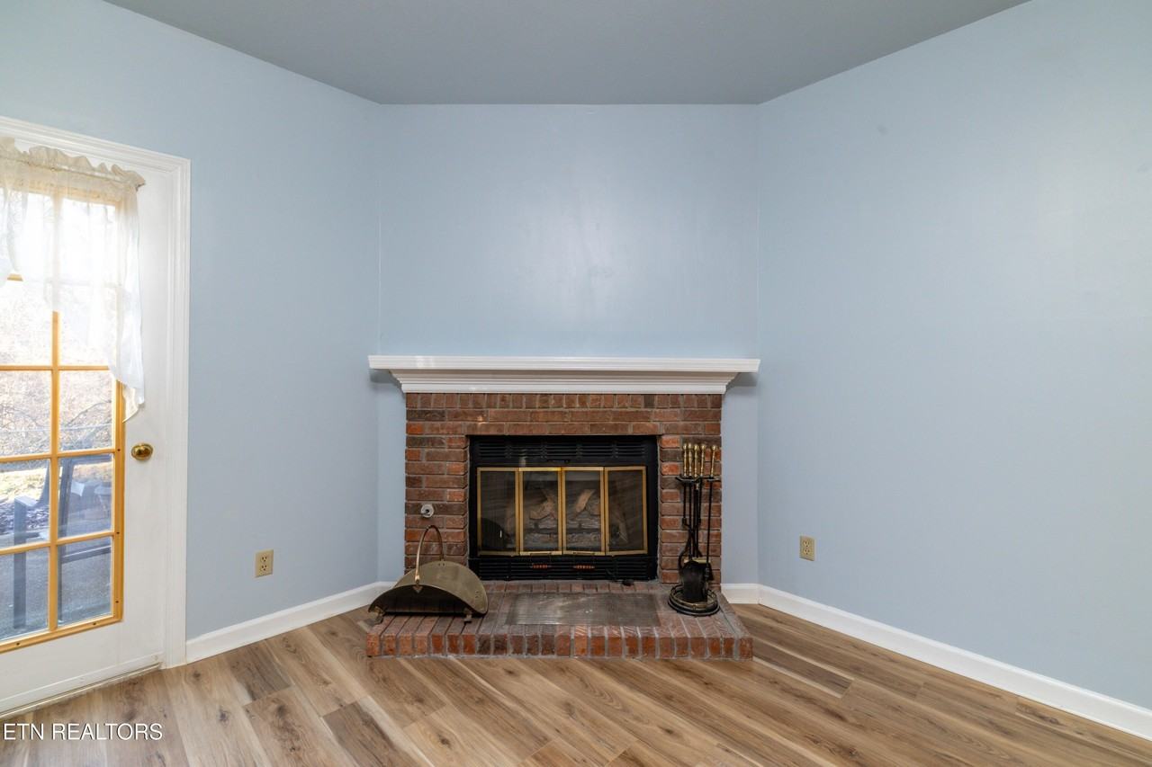 136 Durwood Rd Unit C #C - Photo 5 of 32