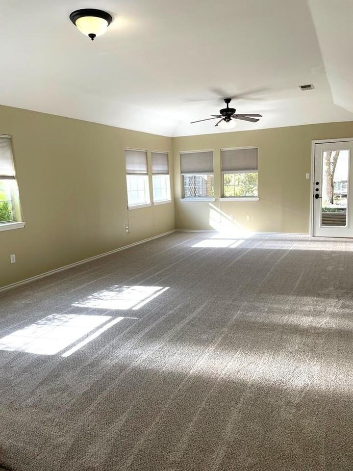 208 Coronado Cir - Photo 5 of 14