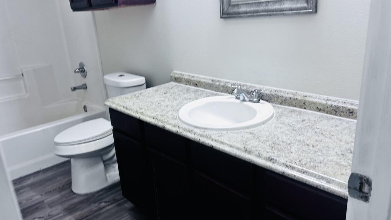 8905 Terrell Ave - Photo 5 of 12