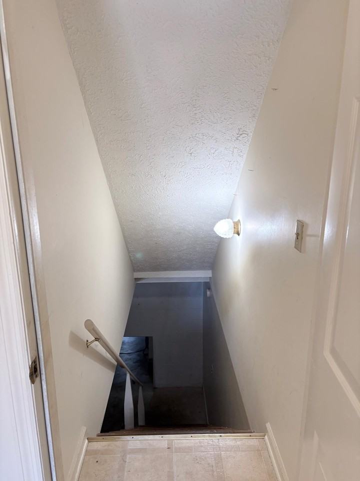 181 Woodgate Rd - Photo 4 of 18