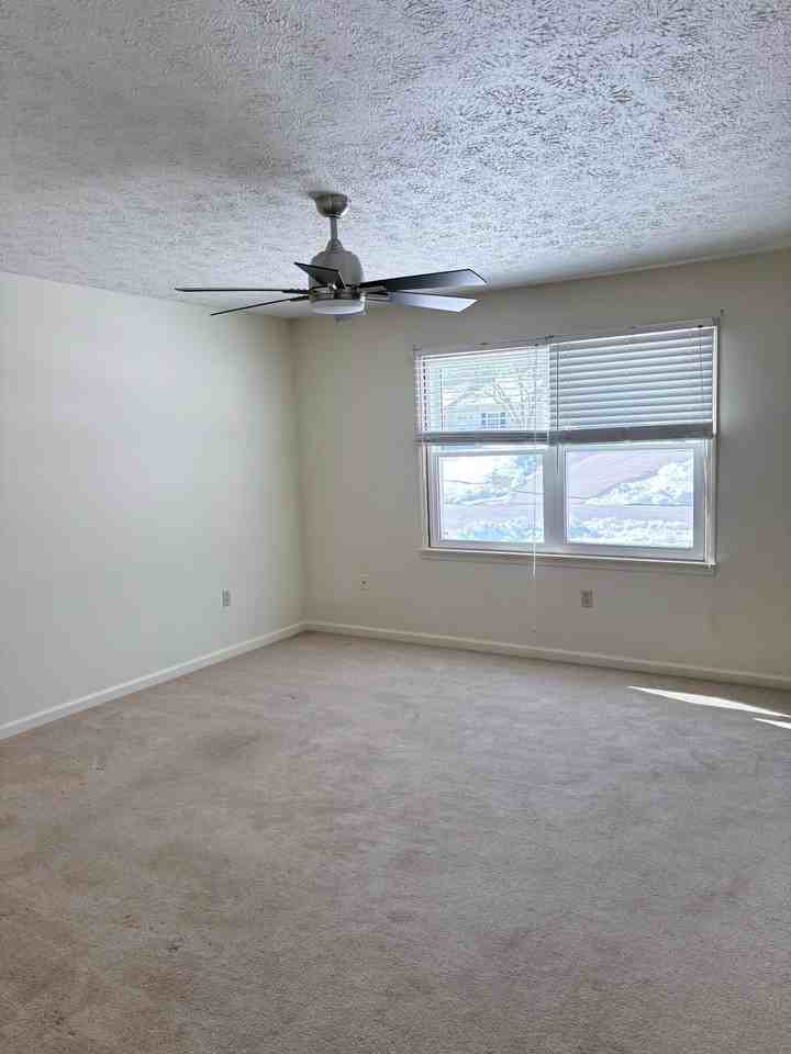 181 Woodgate Rd - Photo 7 of 18