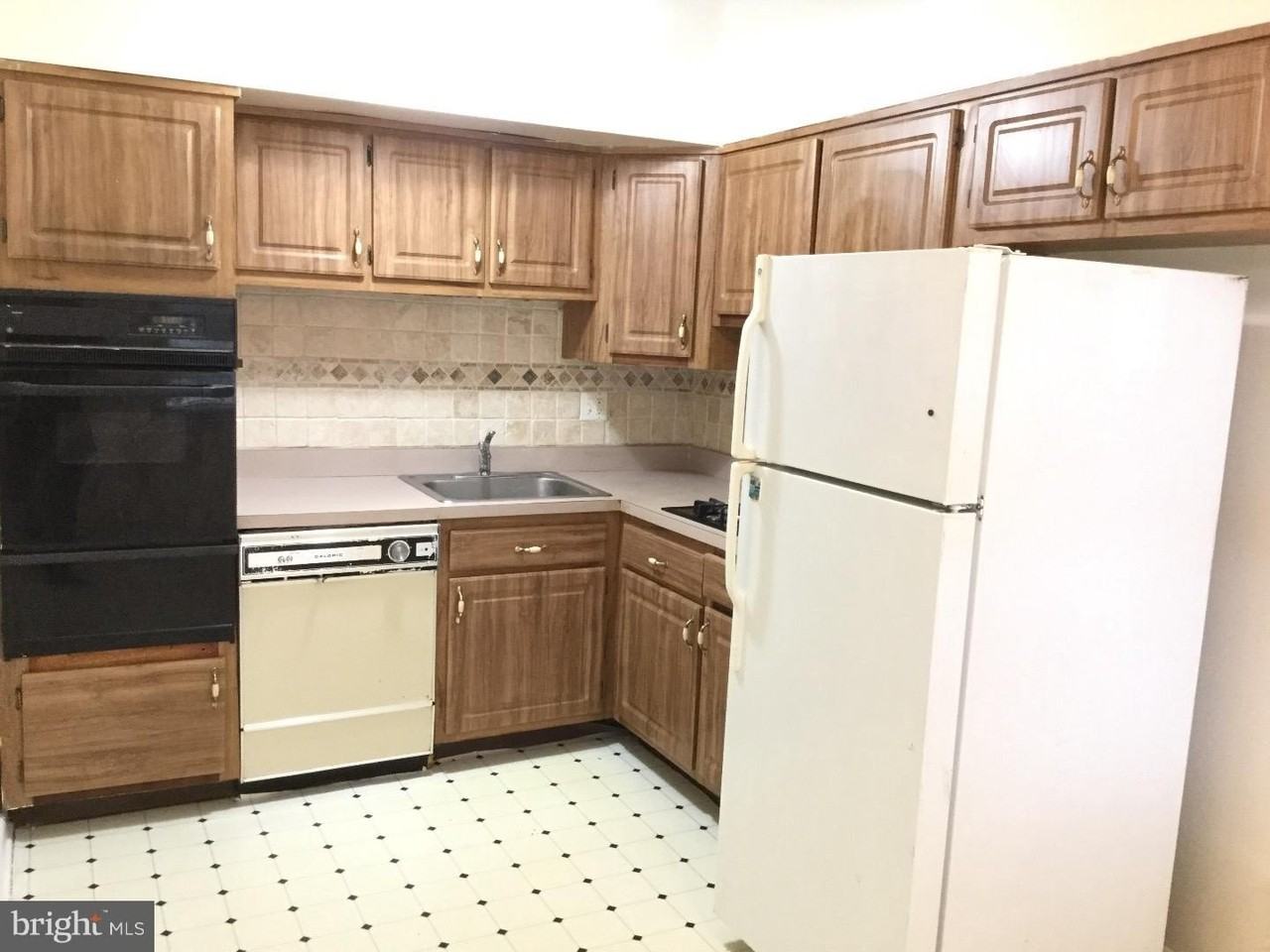 1643 Powell Rd - Photo 5 of 18