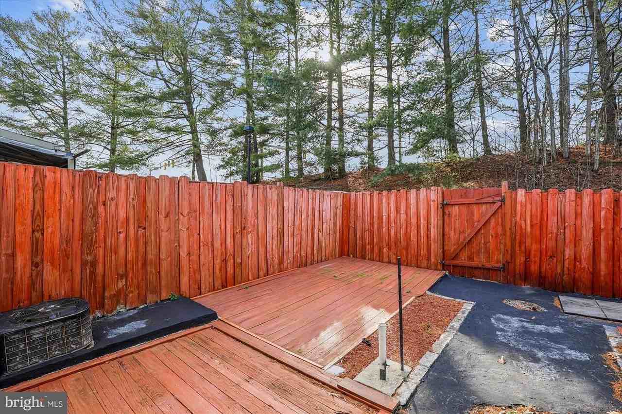 3608 Felmore Ct - Photo 6 of 42